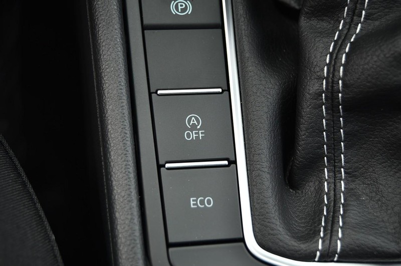 Volkswagen Jetta Vehicle Image 17