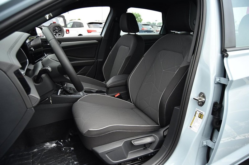 Volkswagen Jetta Vehicle Image 19