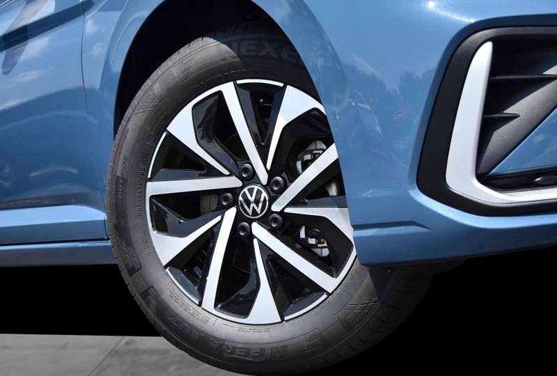 Volkswagen Jetta Vehicle Image 03