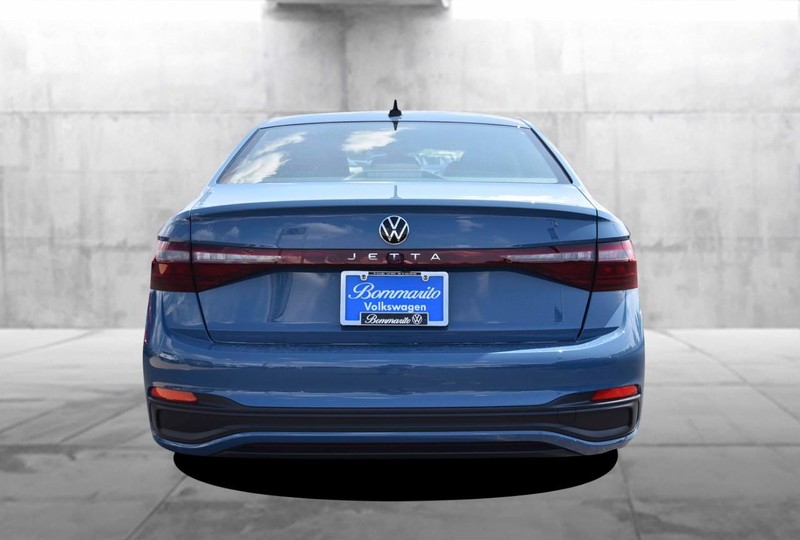 Volkswagen Jetta Vehicle Image 06