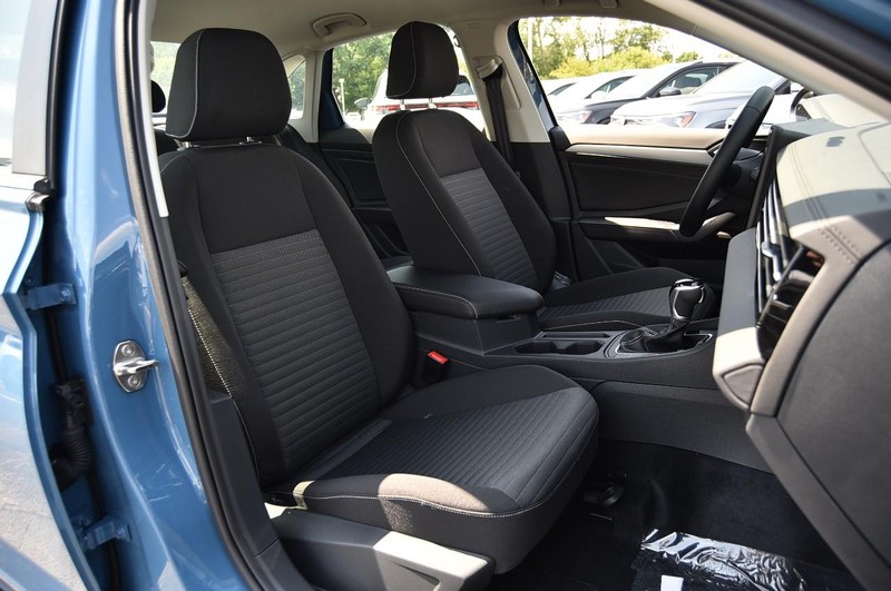 Volkswagen Jetta Vehicle Image 20