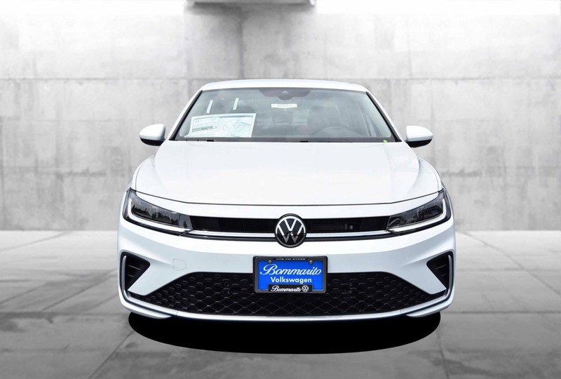 Volkswagen Jetta Vehicle Image 04
