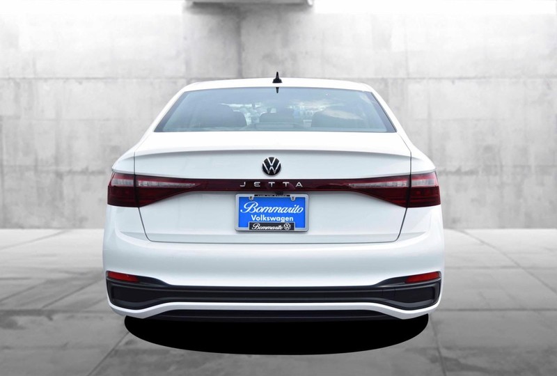 Volkswagen Jetta Vehicle Image 06