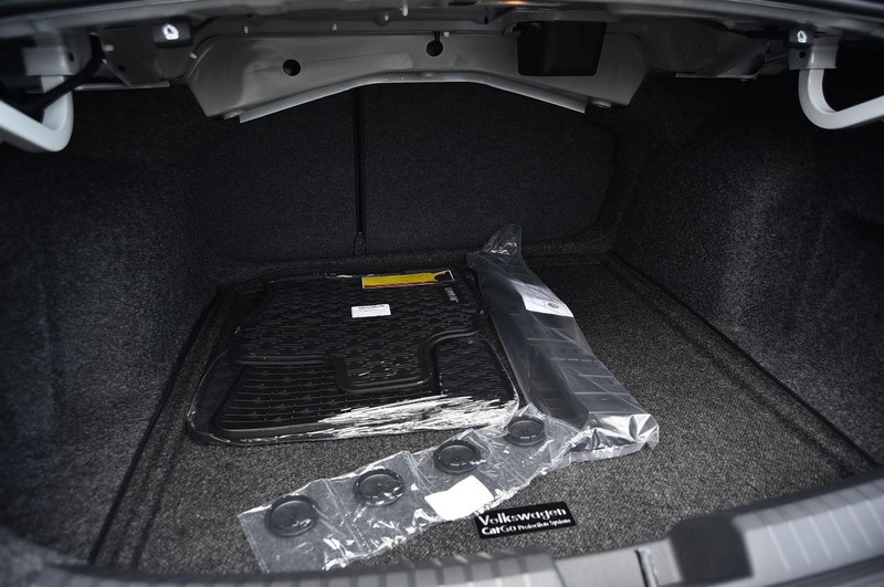 Volkswagen Jetta Vehicle Image 22