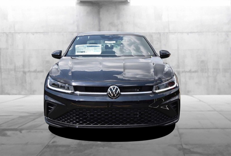 Volkswagen Jetta Vehicle Image 04