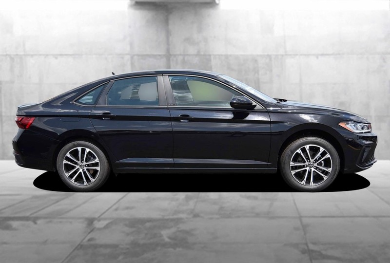 Volkswagen Jetta Vehicle Image 05