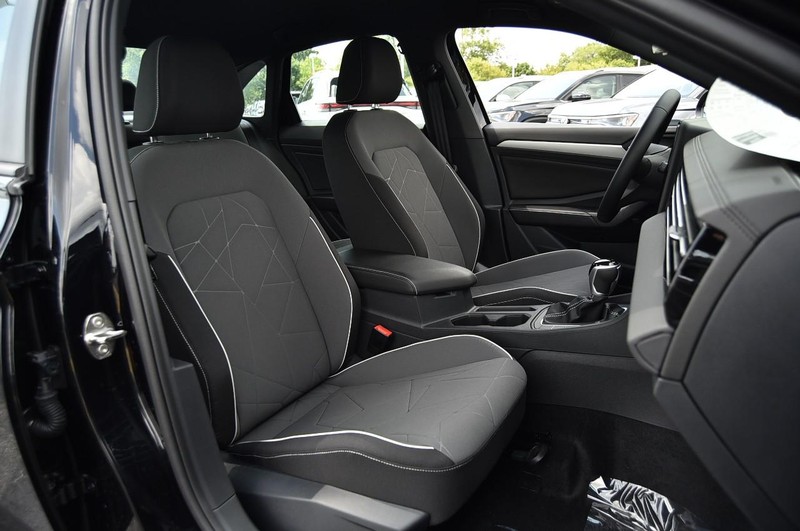 Volkswagen Jetta Vehicle Image 20