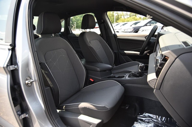 Volkswagen Jetta Vehicle Image 20