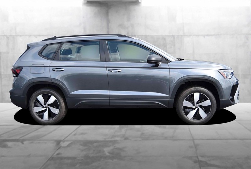 Volkswagen Taos Vehicle Image 05