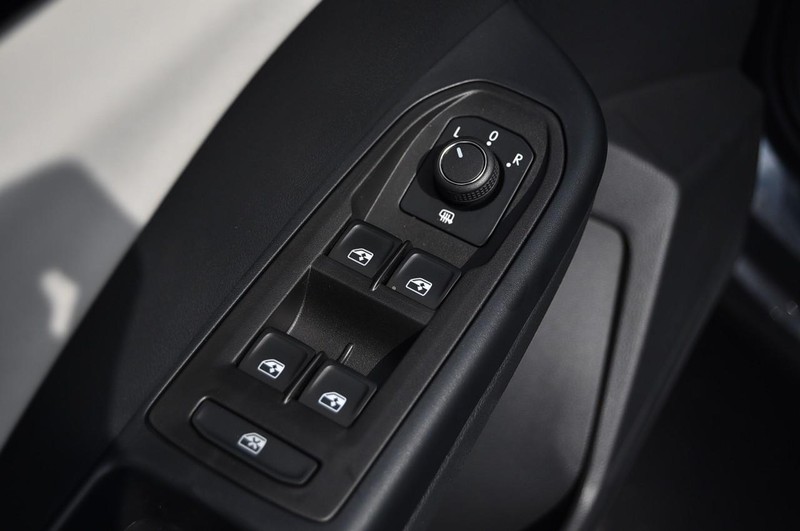 Volkswagen Taos Vehicle Image 08