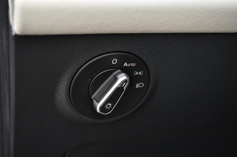 Volkswagen Taos Vehicle Image 10