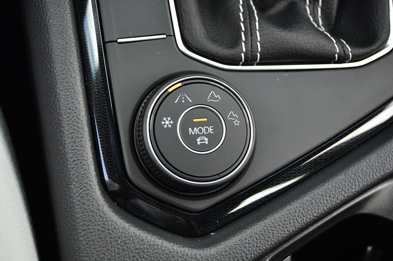 Volkswagen Taos Vehicle Image 17