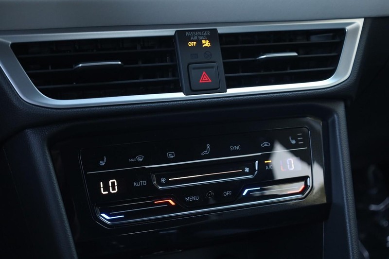 Volkswagen Taos Vehicle Image 13