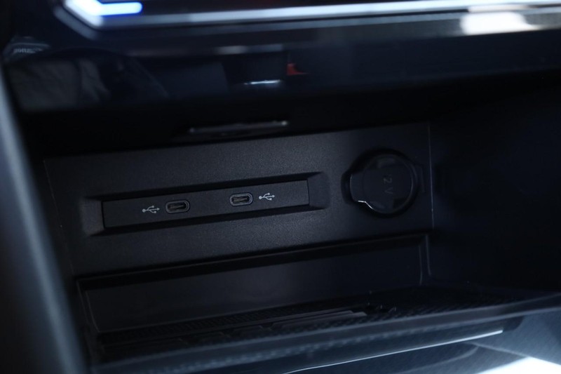 Volkswagen Taos Vehicle Image 14