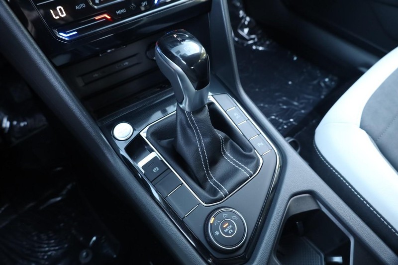 Volkswagen Taos Vehicle Image 15