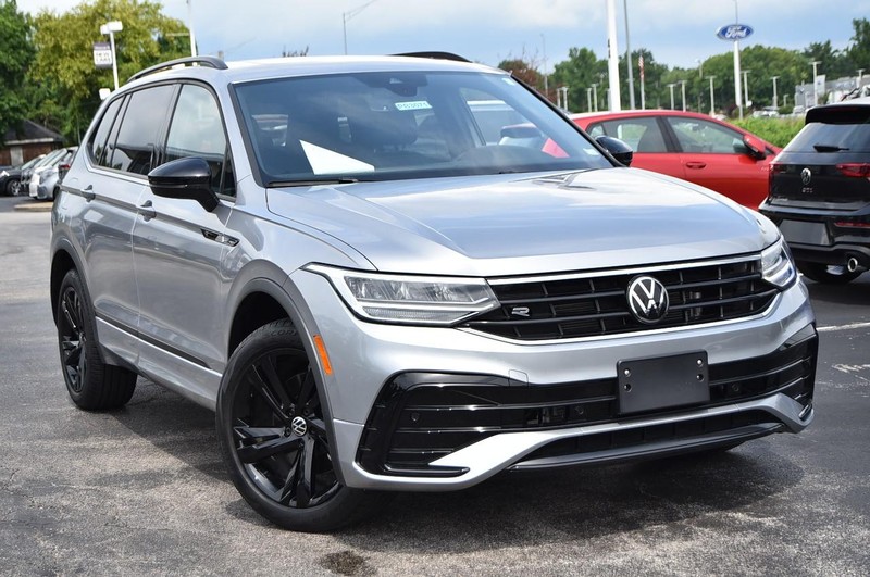 Volkswagen Tiguan Vehicle Image 02