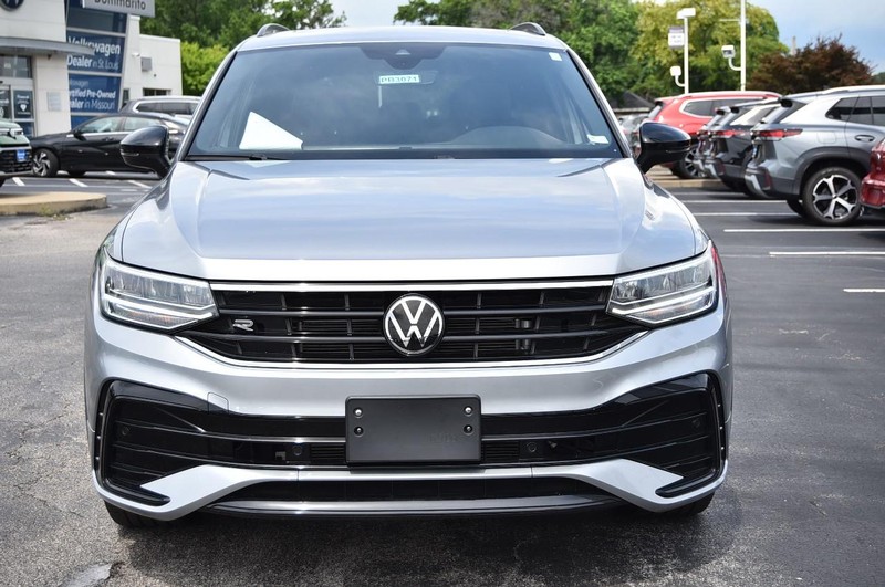 Volkswagen Tiguan Vehicle Image 04