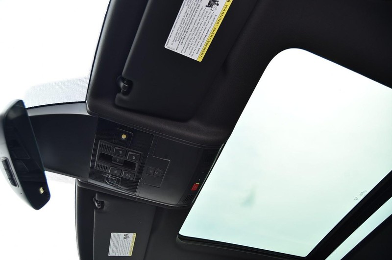 Volkswagen Tiguan Vehicle Image 21