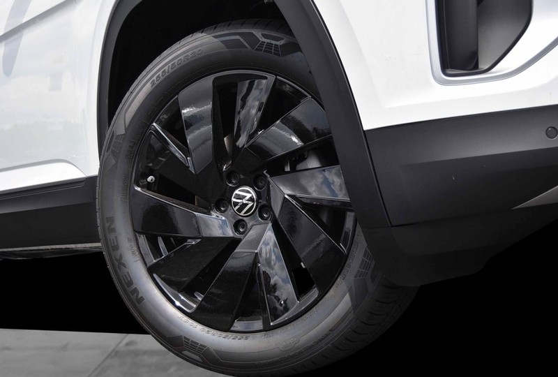 Volkswagen Atlas Vehicle Image 03