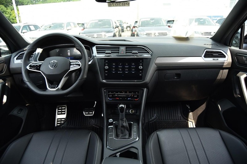Volkswagen Tiguan Vehicle Image 07