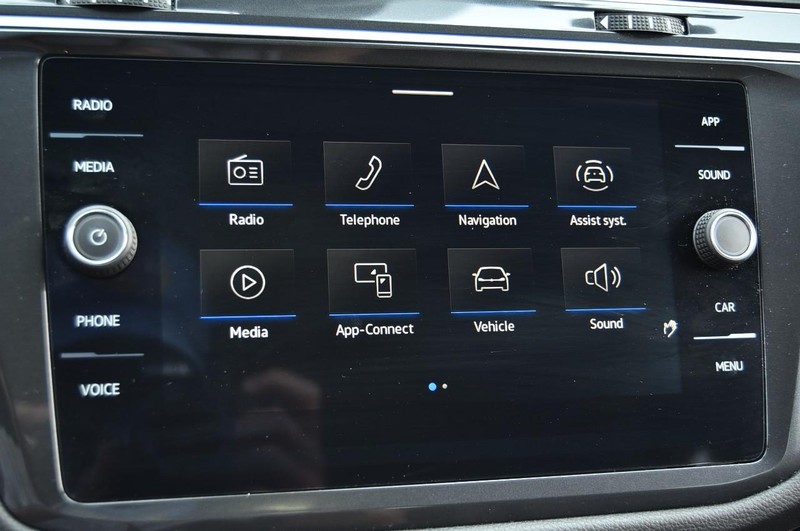 Volkswagen Tiguan Vehicle Image 14