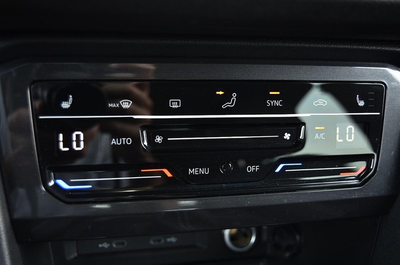 Volkswagen Tiguan Vehicle Image 15