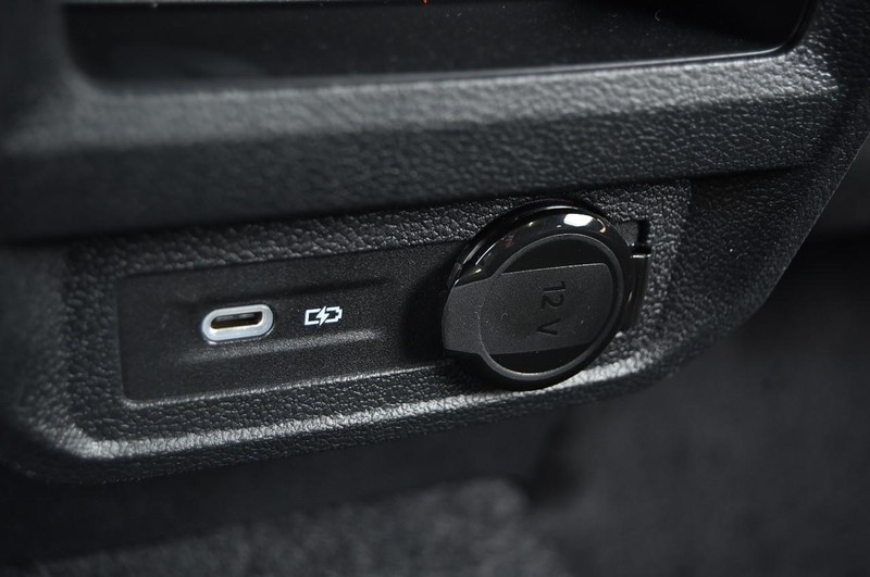 Volkswagen Tiguan Vehicle Image 24