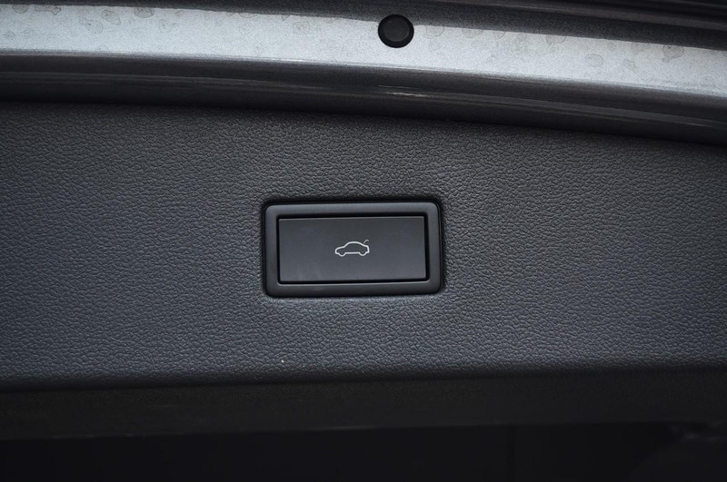 Volkswagen Tiguan Vehicle Image 27