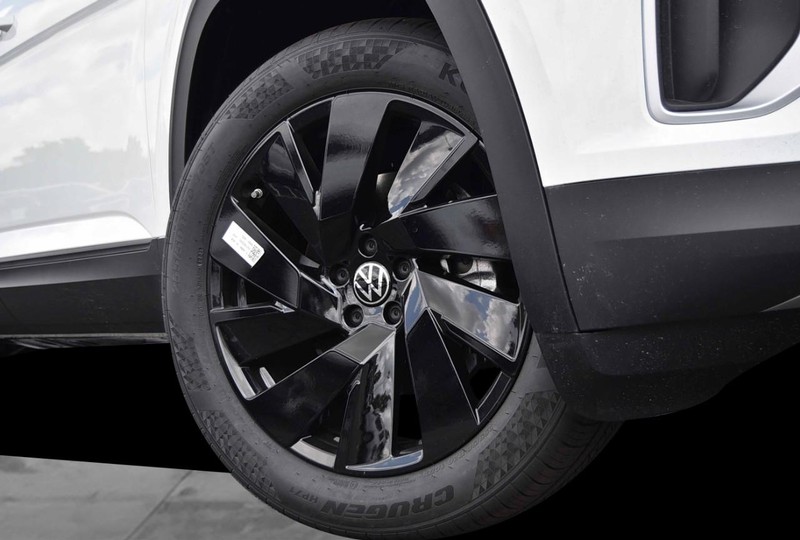 Volkswagen Atlas Vehicle Image 03