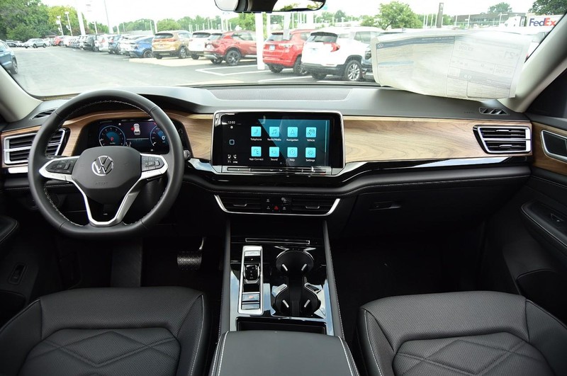 Volkswagen Atlas Vehicle Image 07