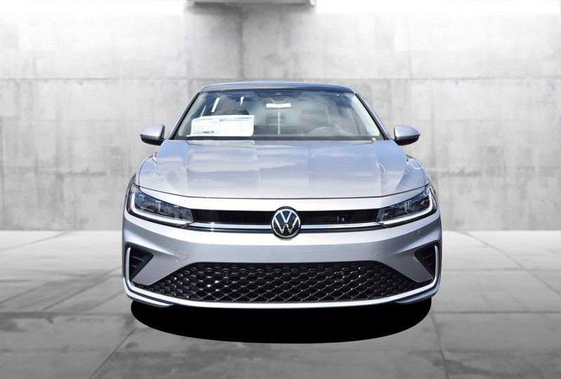 Volkswagen Jetta Vehicle Image 04