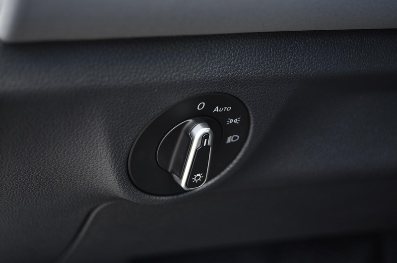 Volkswagen Jetta Vehicle Image 11