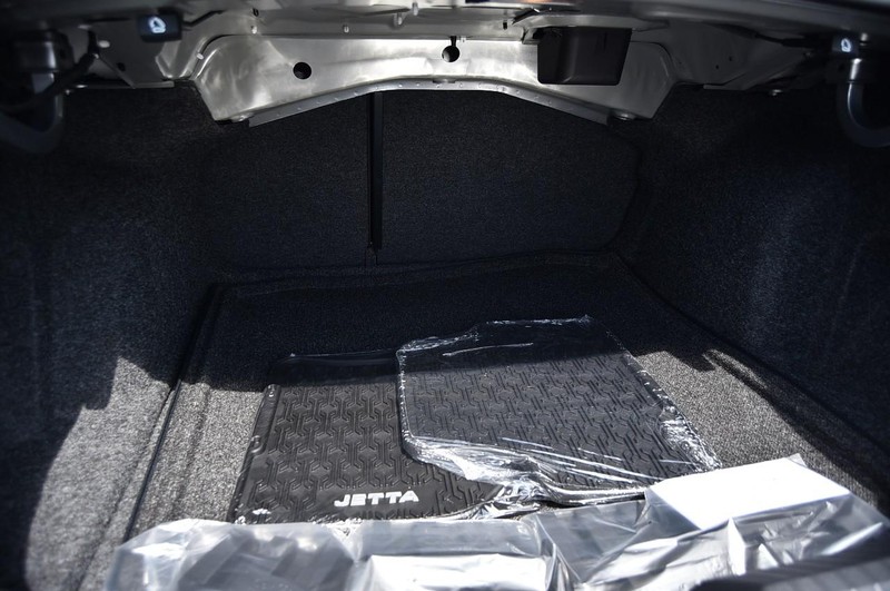 Volkswagen Jetta Vehicle Image 24