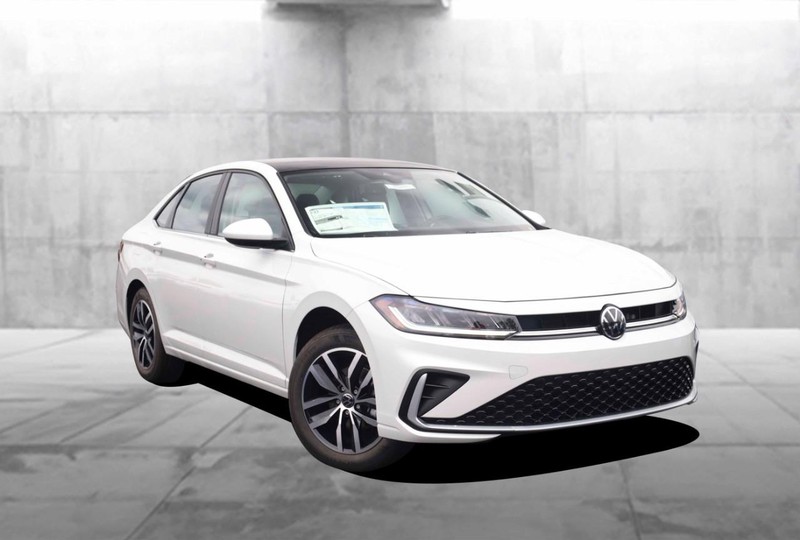 Volkswagen Jetta Vehicle Image 02