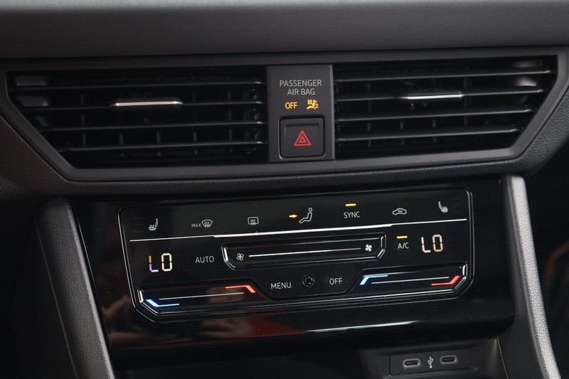 Volkswagen Jetta Vehicle Image 14