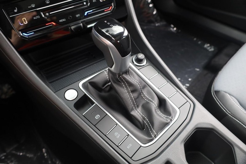 Volkswagen Jetta Vehicle Image 16