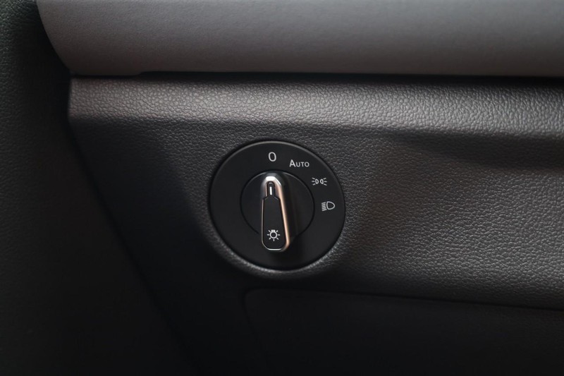 Volkswagen Jetta Vehicle Image 19