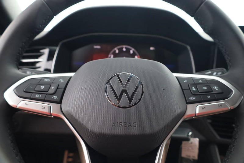 Volkswagen Jetta Vehicle Image 09