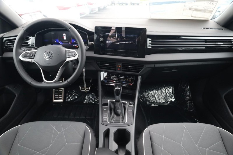 Volkswagen Jetta Vehicle Image 21