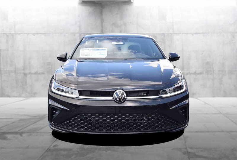 Volkswagen Jetta Vehicle Image 04