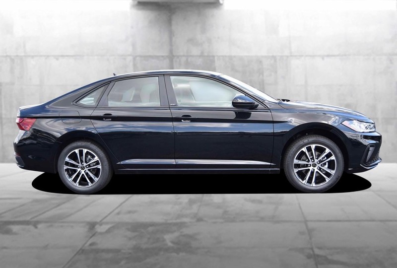 Volkswagen Jetta Vehicle Image 05