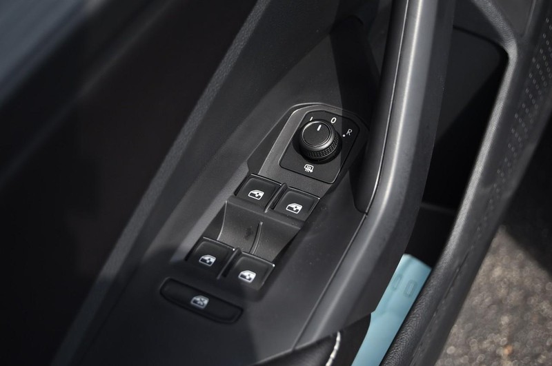 Volkswagen Jetta Vehicle Image 08