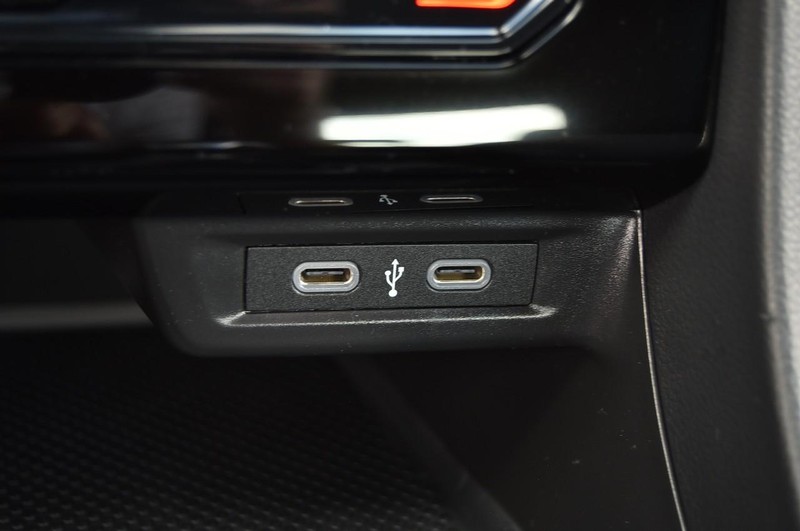Volkswagen Jetta Vehicle Image 16