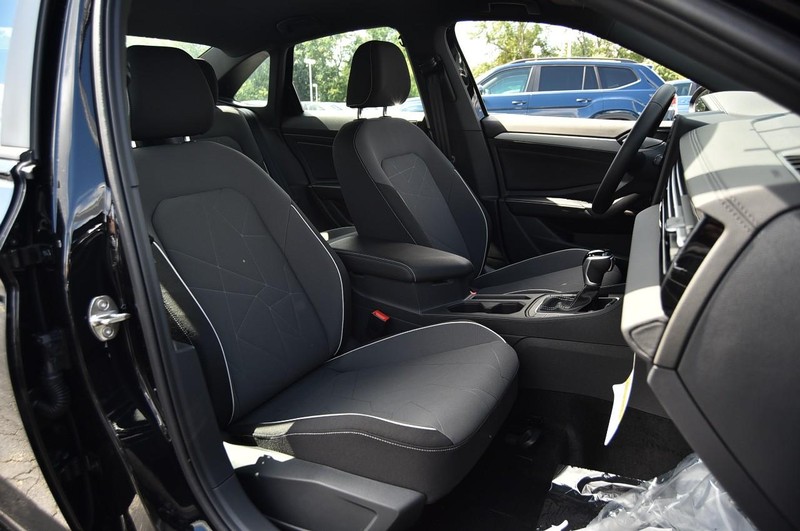 Volkswagen Jetta Vehicle Image 20