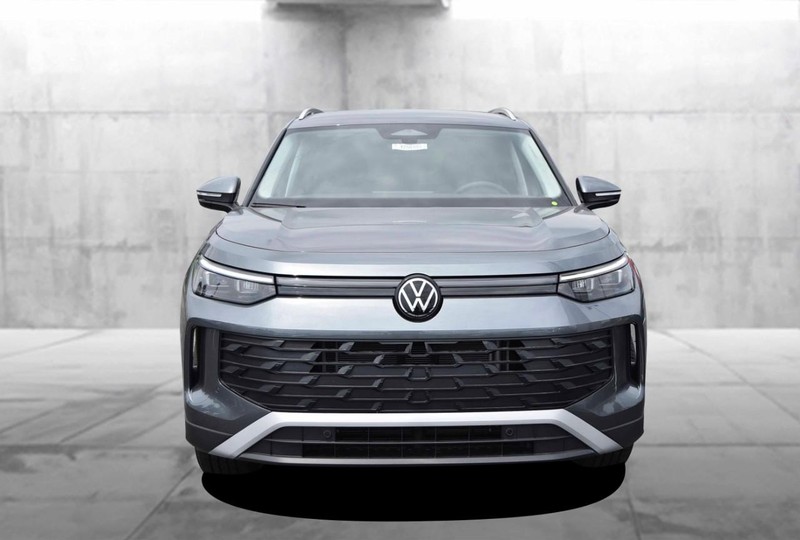 Volkswagen Tiguan Vehicle Image 04