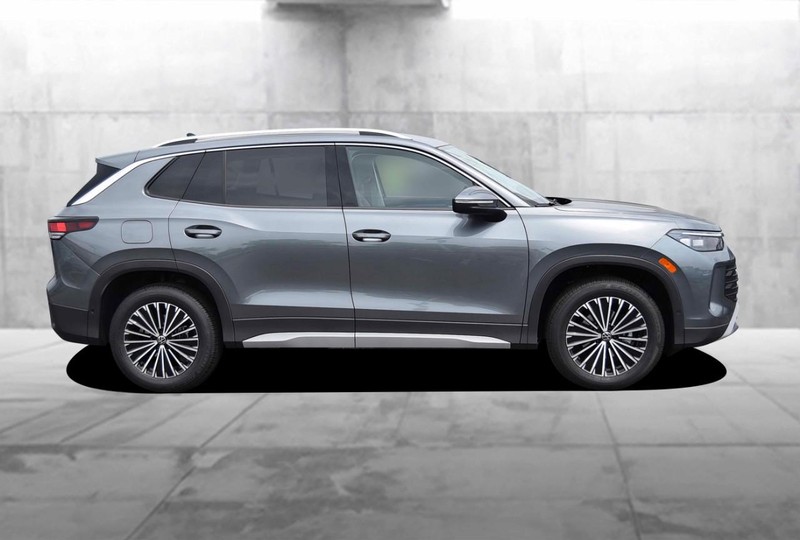 Volkswagen Tiguan Vehicle Image 05