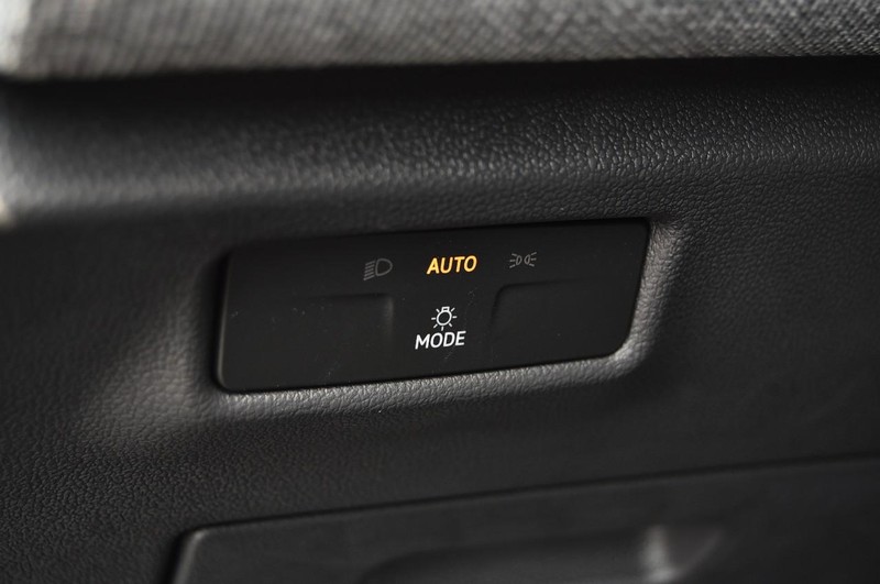 Volkswagen Tiguan Vehicle Image 10