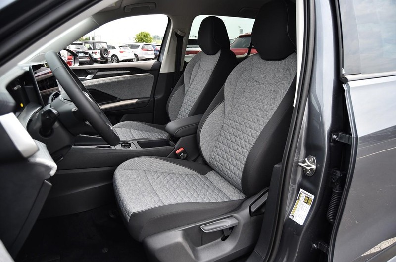 Volkswagen Tiguan Vehicle Image 16