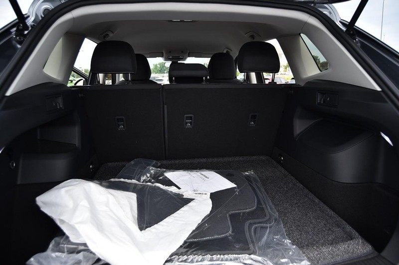 Volkswagen Tiguan Vehicle Image 21