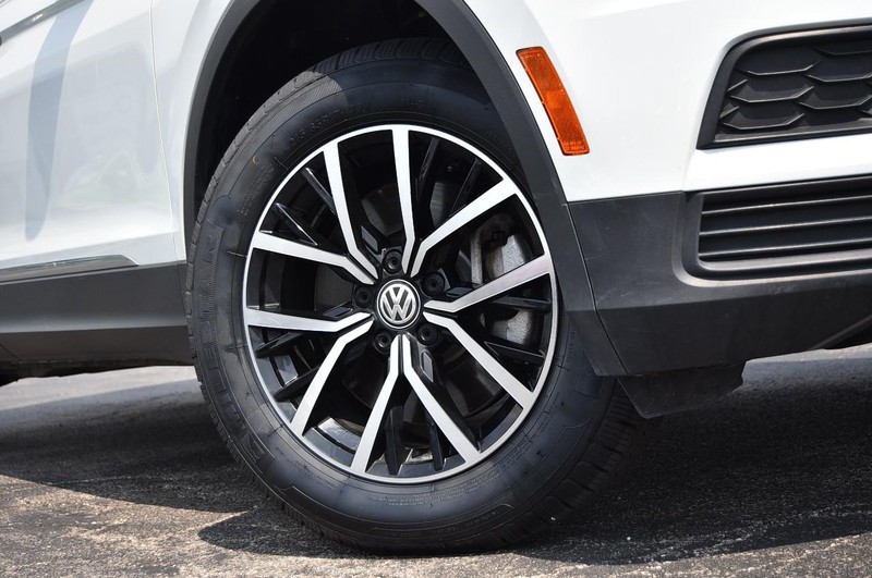 Volkswagen Tiguan Vehicle Image 03